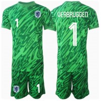 Camiseta Países Bajos Bart Verbruggen #1 Portero Primera Equipación Replica Eurocopa 2024 para niños mangas cortas (+ Pantalones cortos)